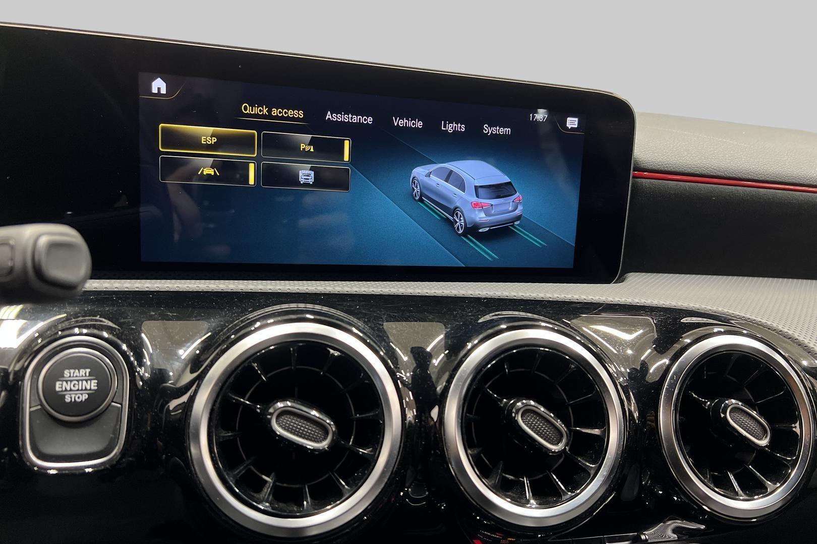 MERCEDES-BENZ A 2021