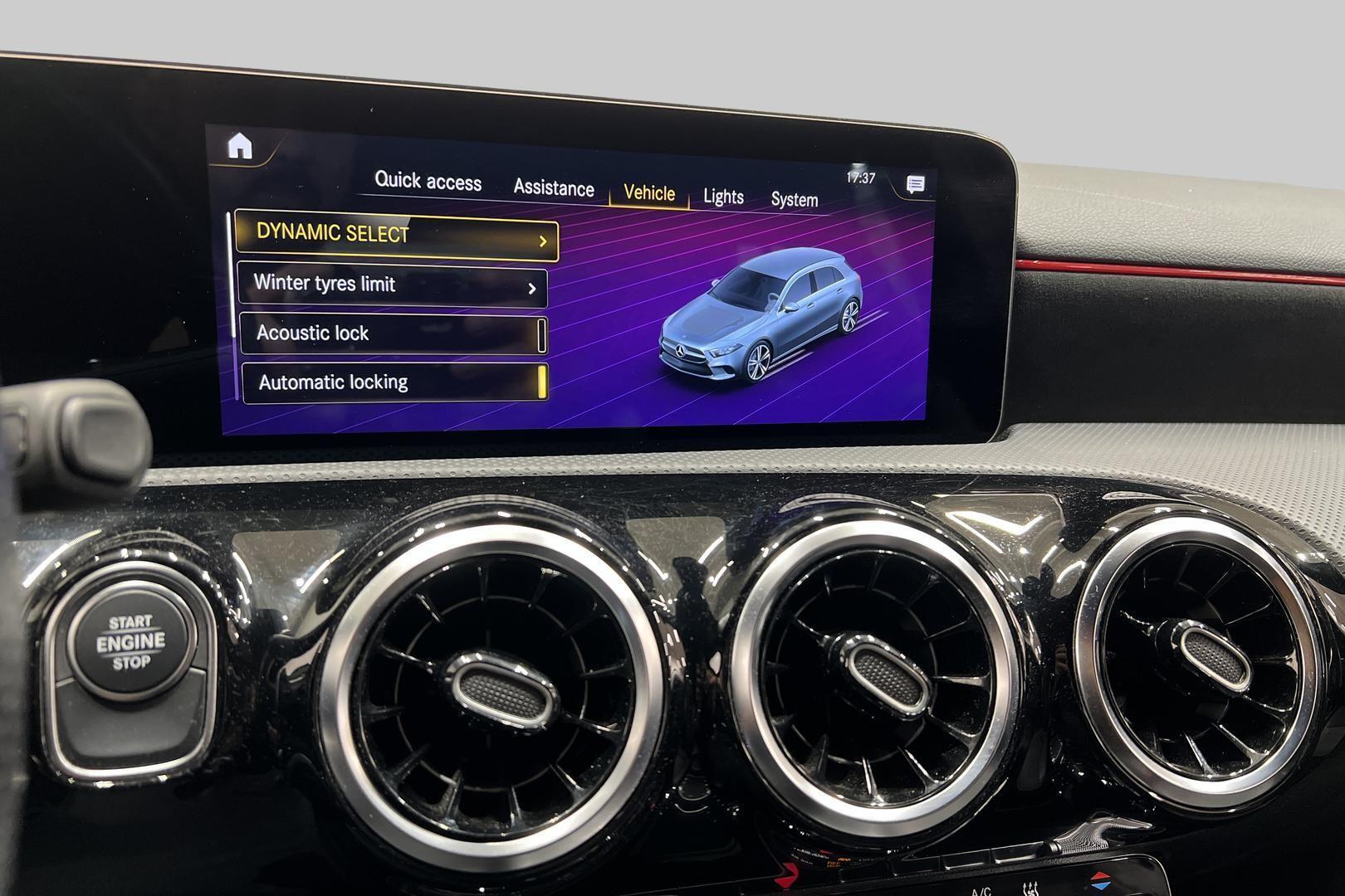 MERCEDES-BENZ A 2021