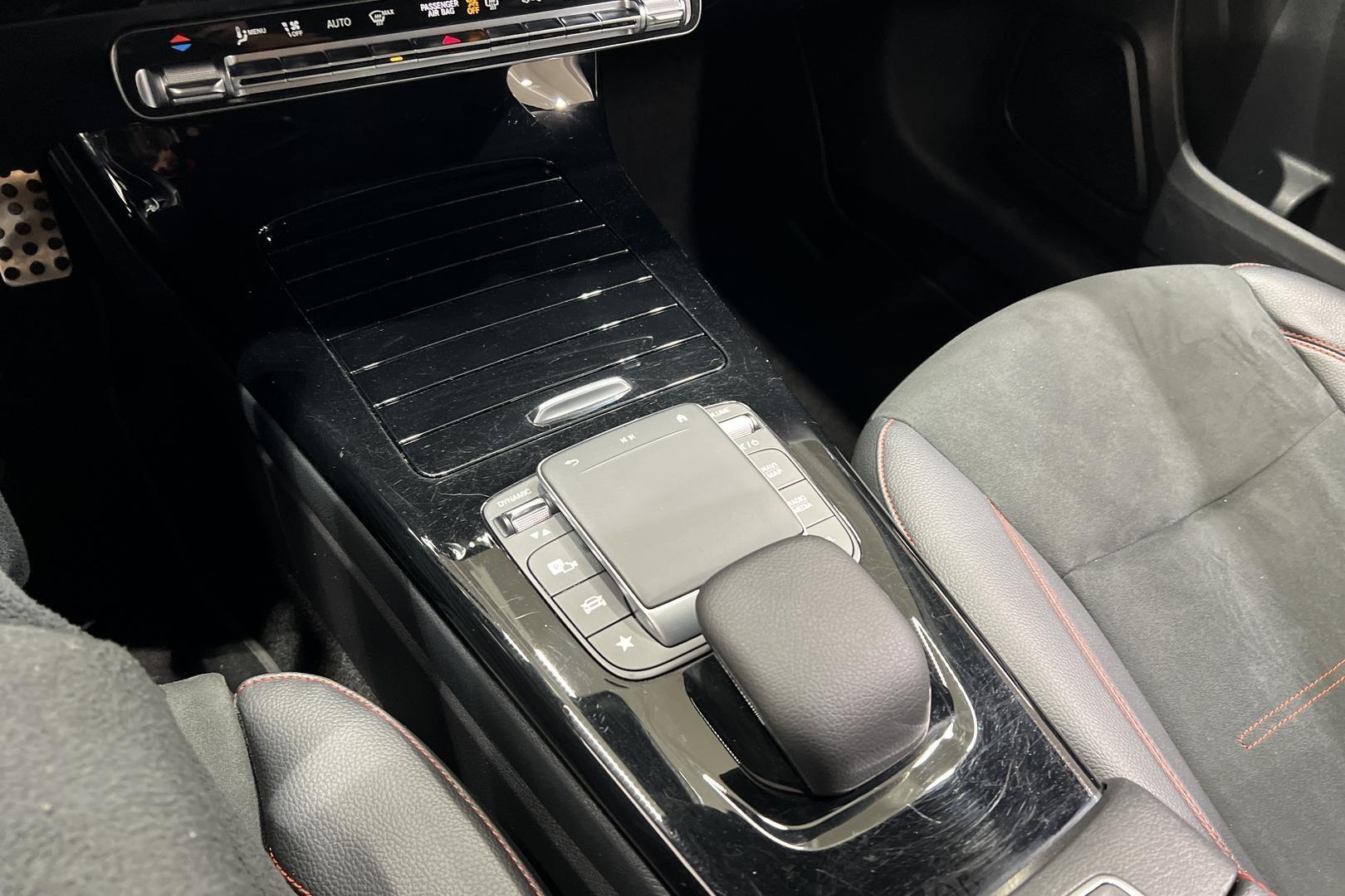 MERCEDES-BENZ A 2021