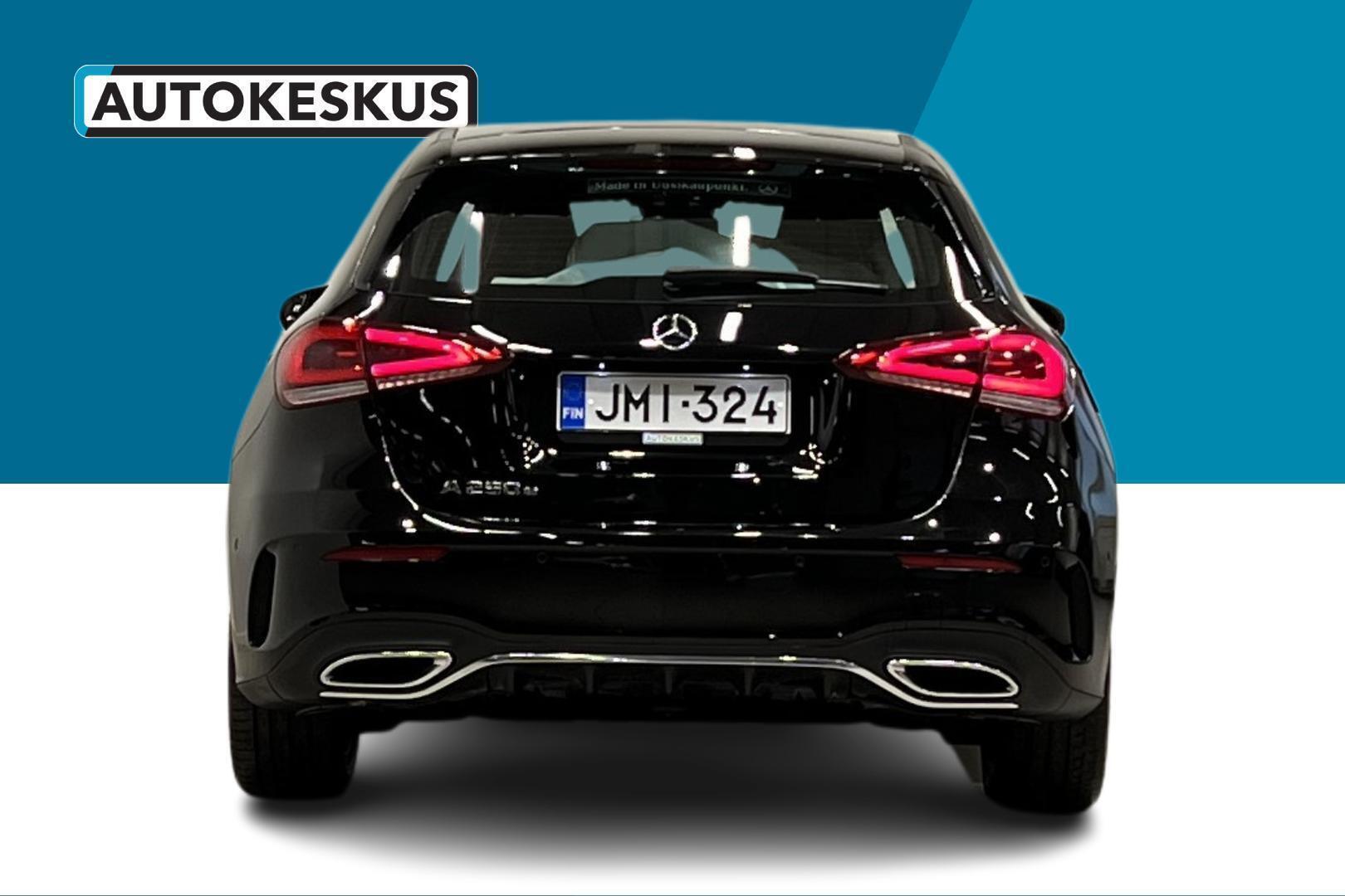 MERCEDES-BENZ A 2021
