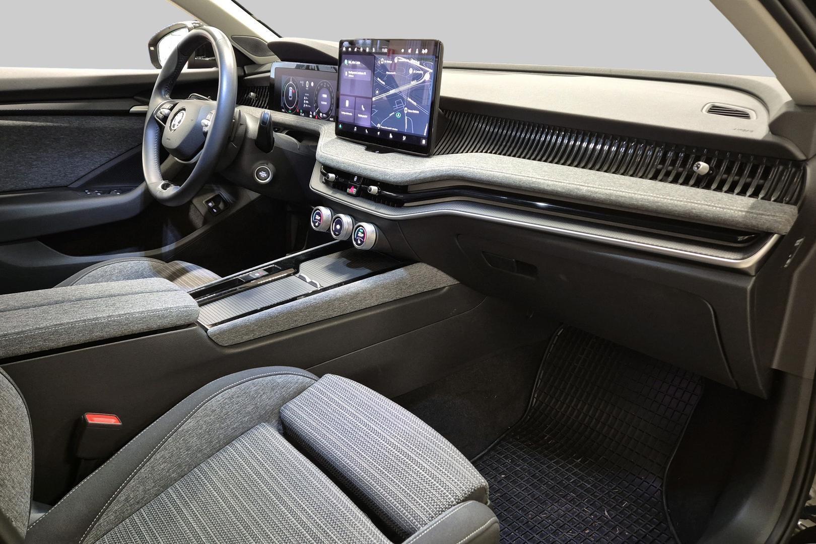 SKODA Superb 2024
