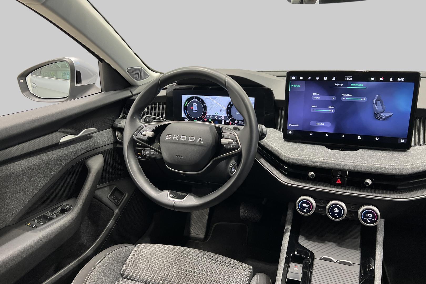 SKODA Superb 2025
