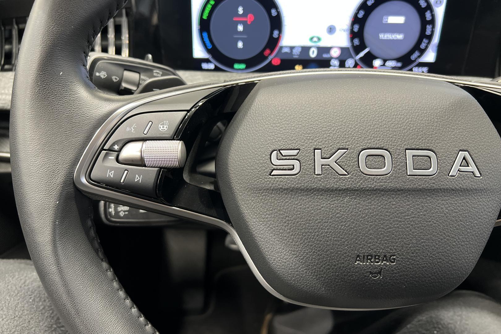 SKODA Superb 2025