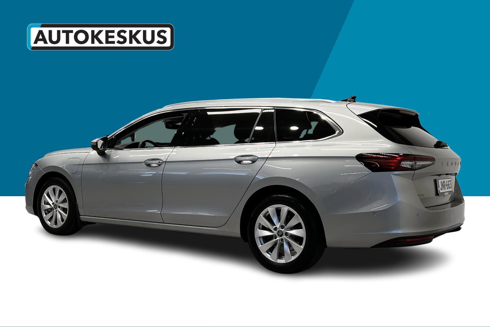 SKODA Superb 2025
