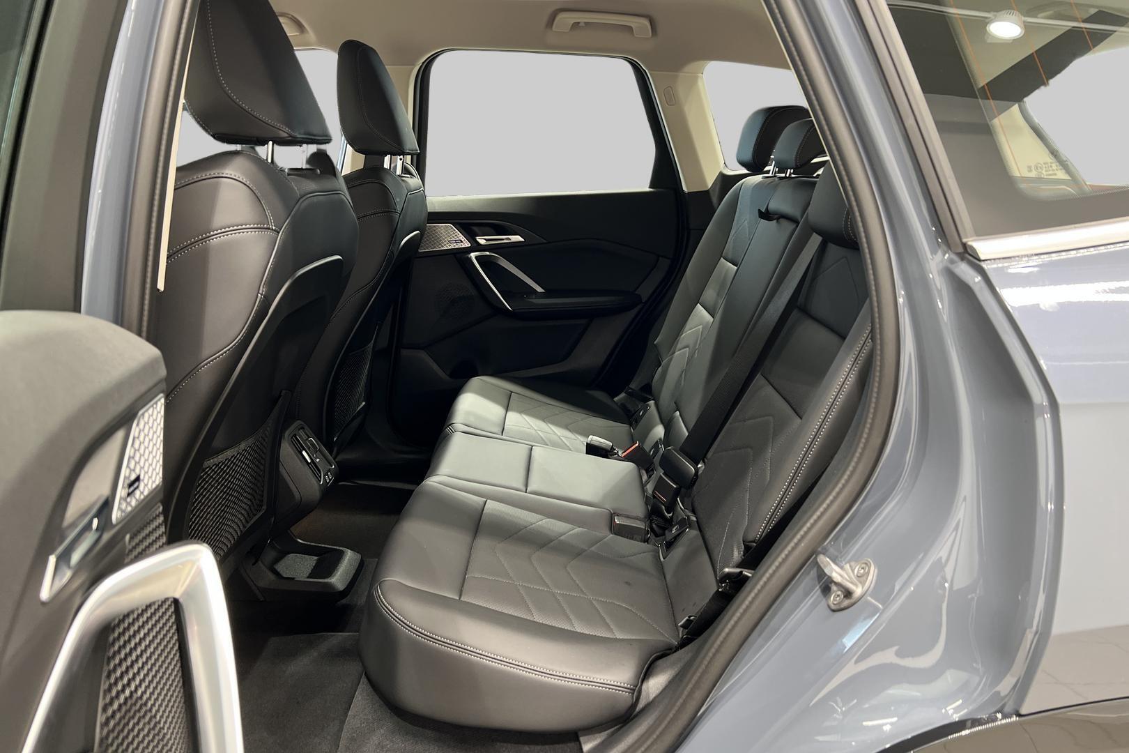 BMW iX1 2024