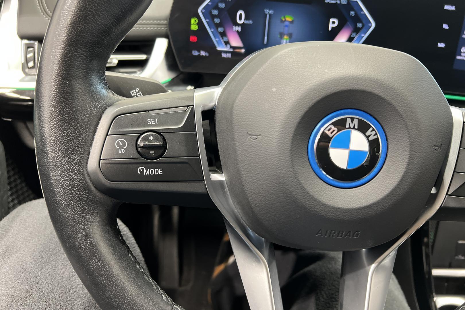 BMW iX1 2024