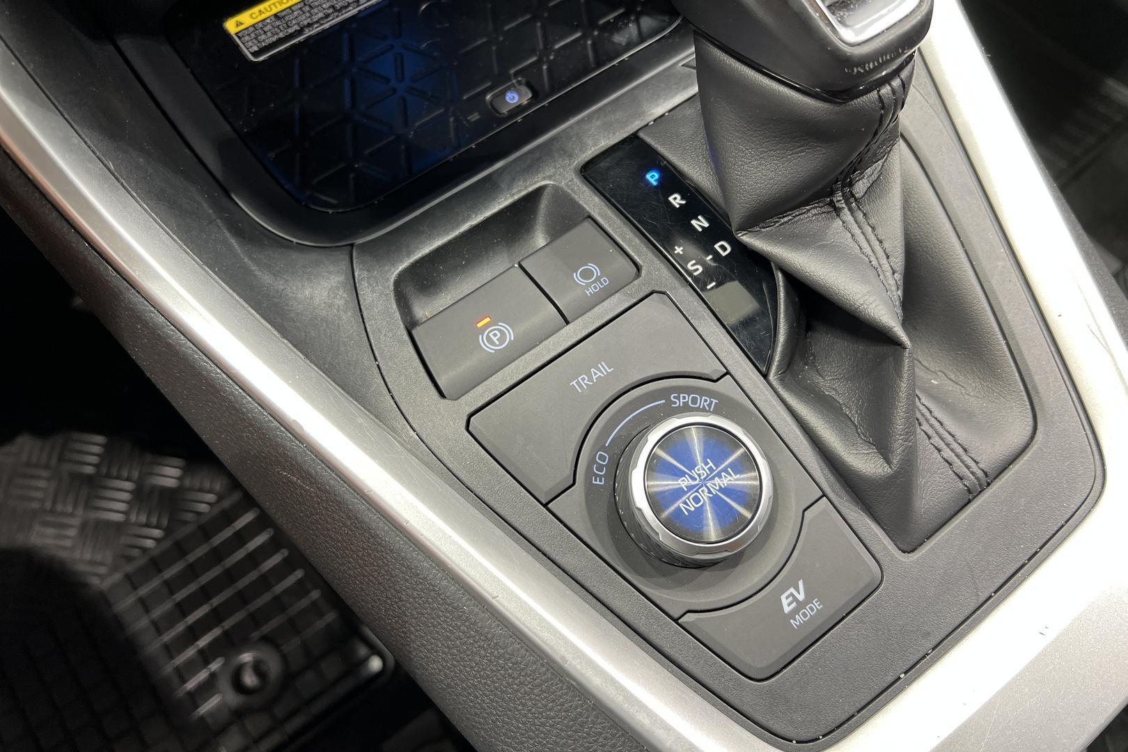 TOYOTA RAV4 19