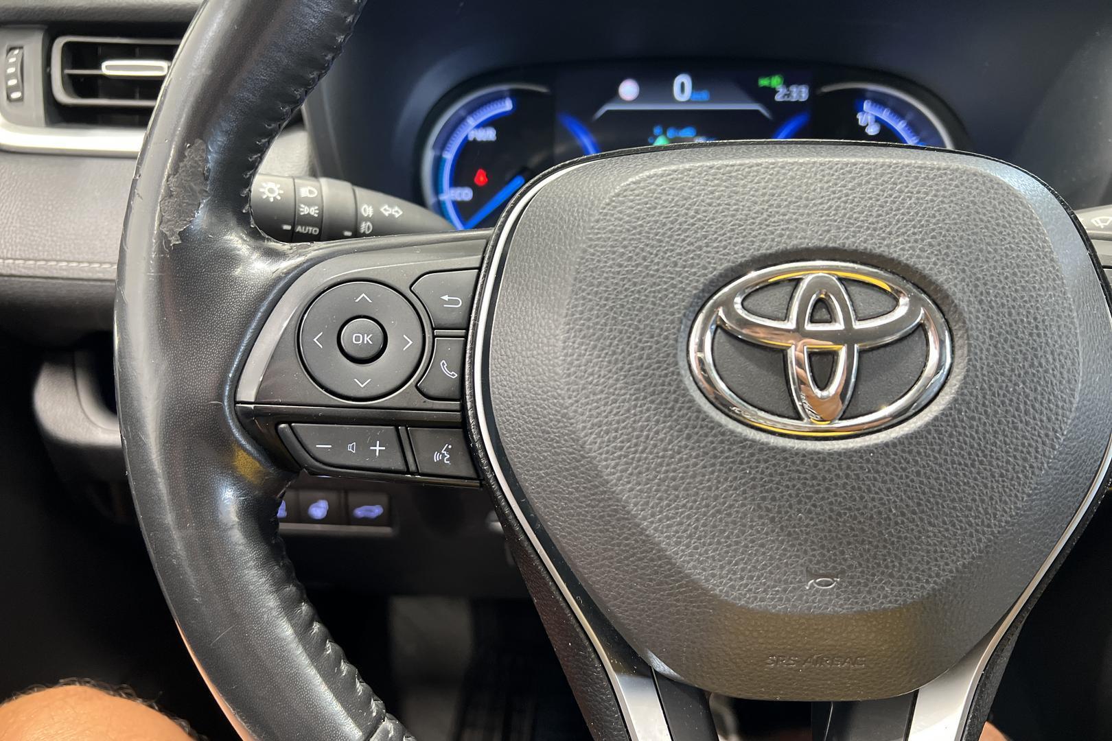 TOYOTA RAV4 23