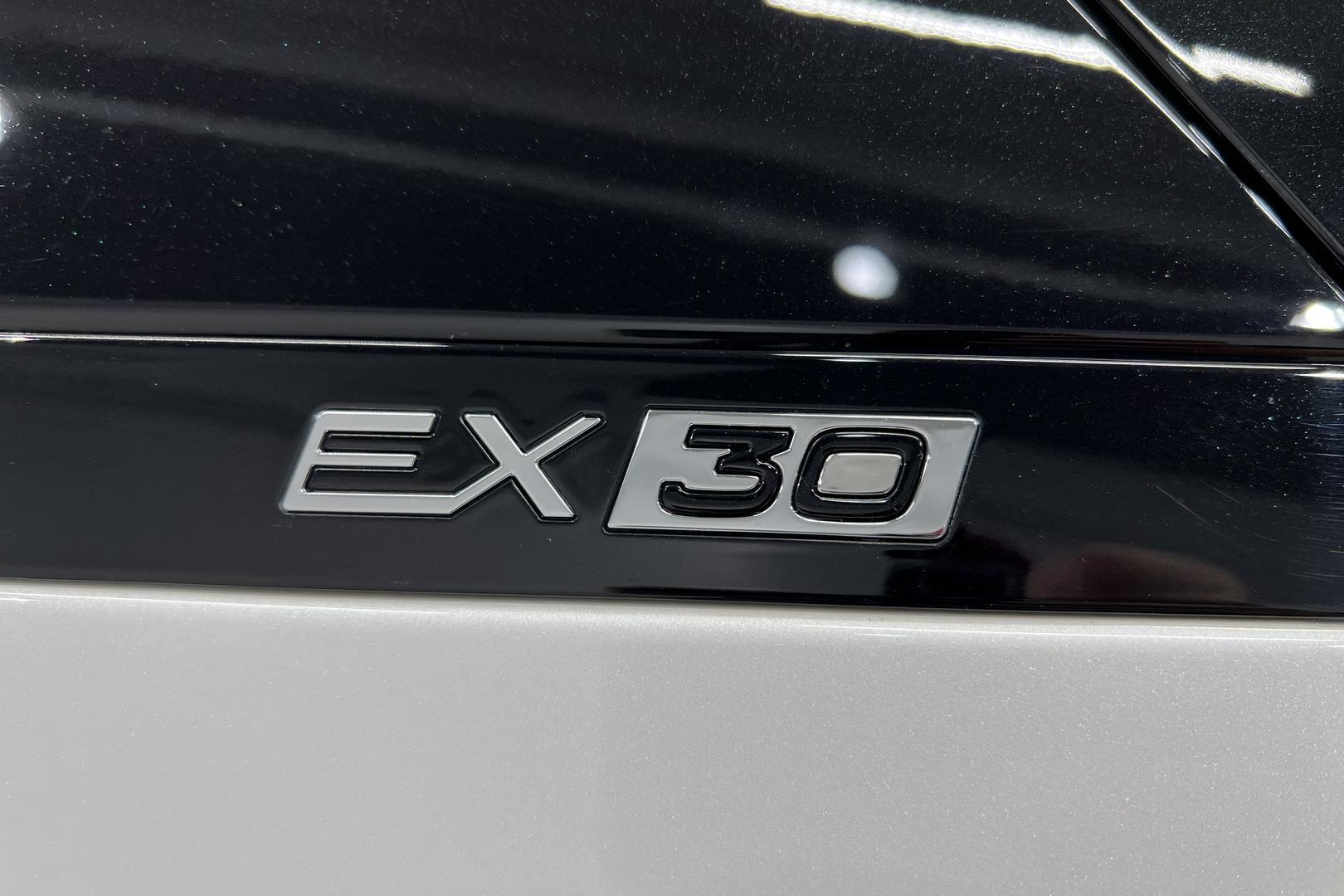 VOLVO EX30 53