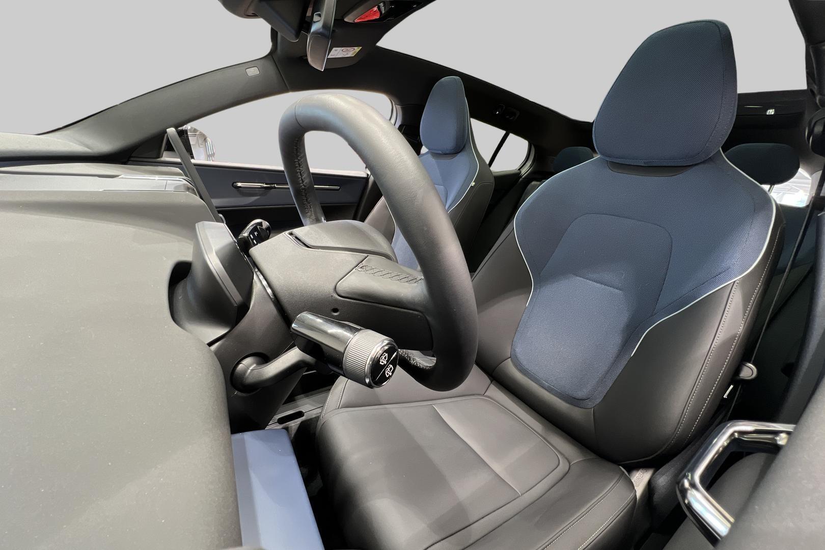 VOLVO EX30 58