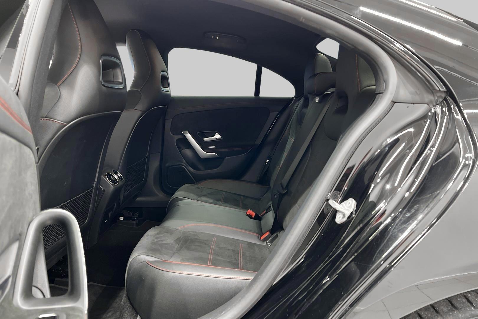 MERCEDES-BENZ CLA 2021
