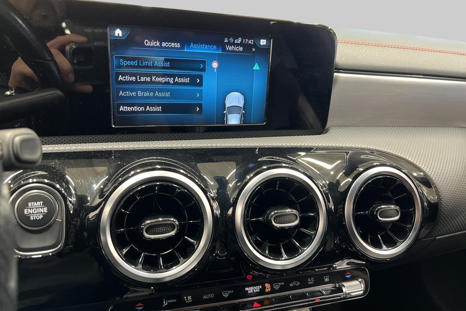 MERCEDES-BENZ CLA 2021