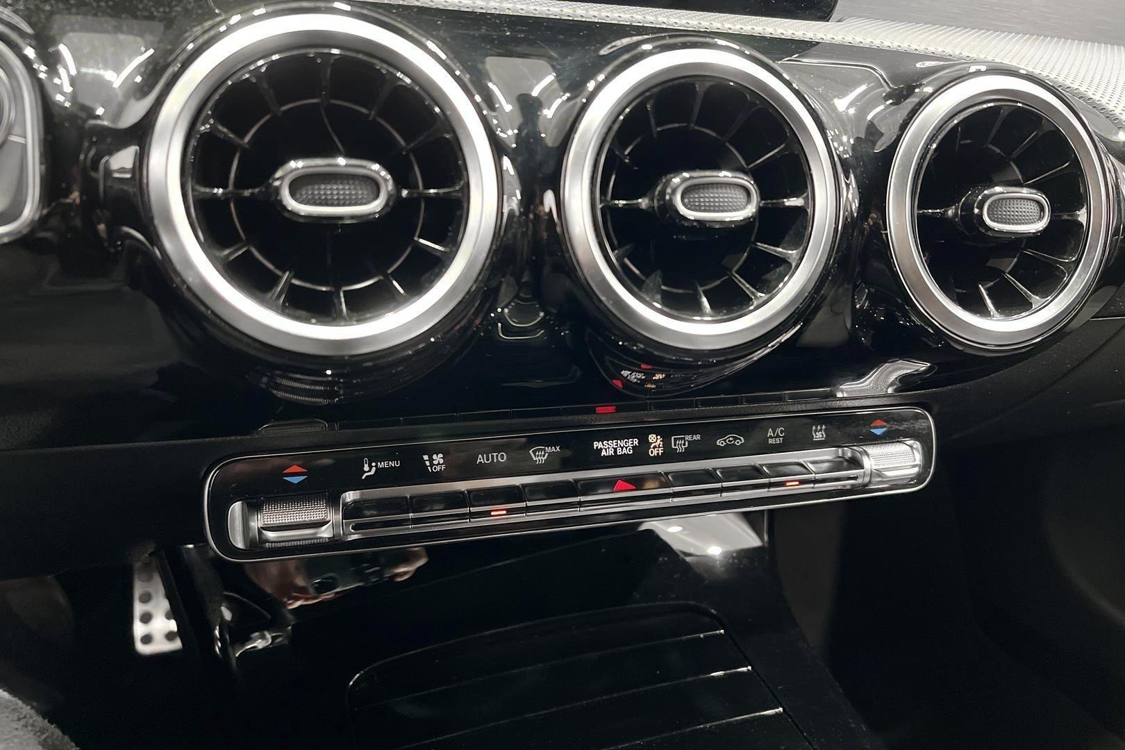 MERCEDES-BENZ CLA 2021