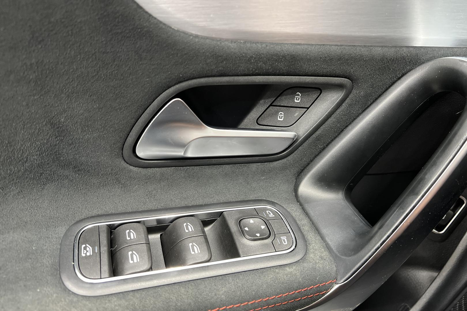 MERCEDES-BENZ CLA 2021