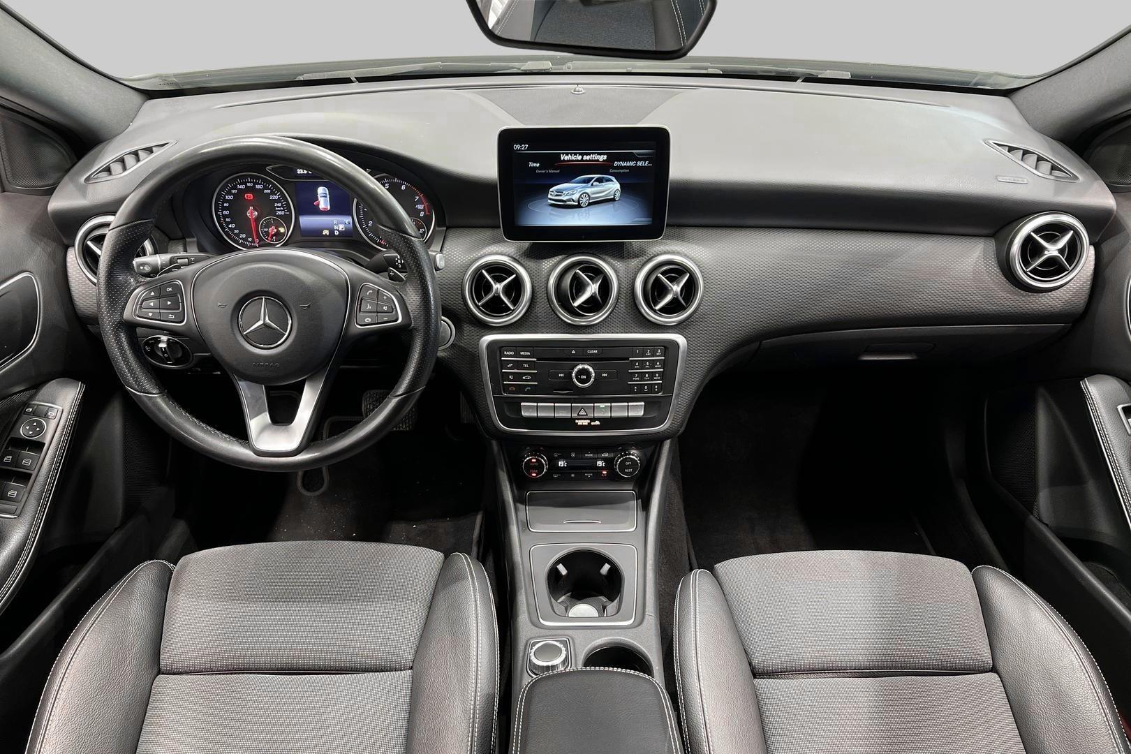 MERCEDES-BENZ A 2018