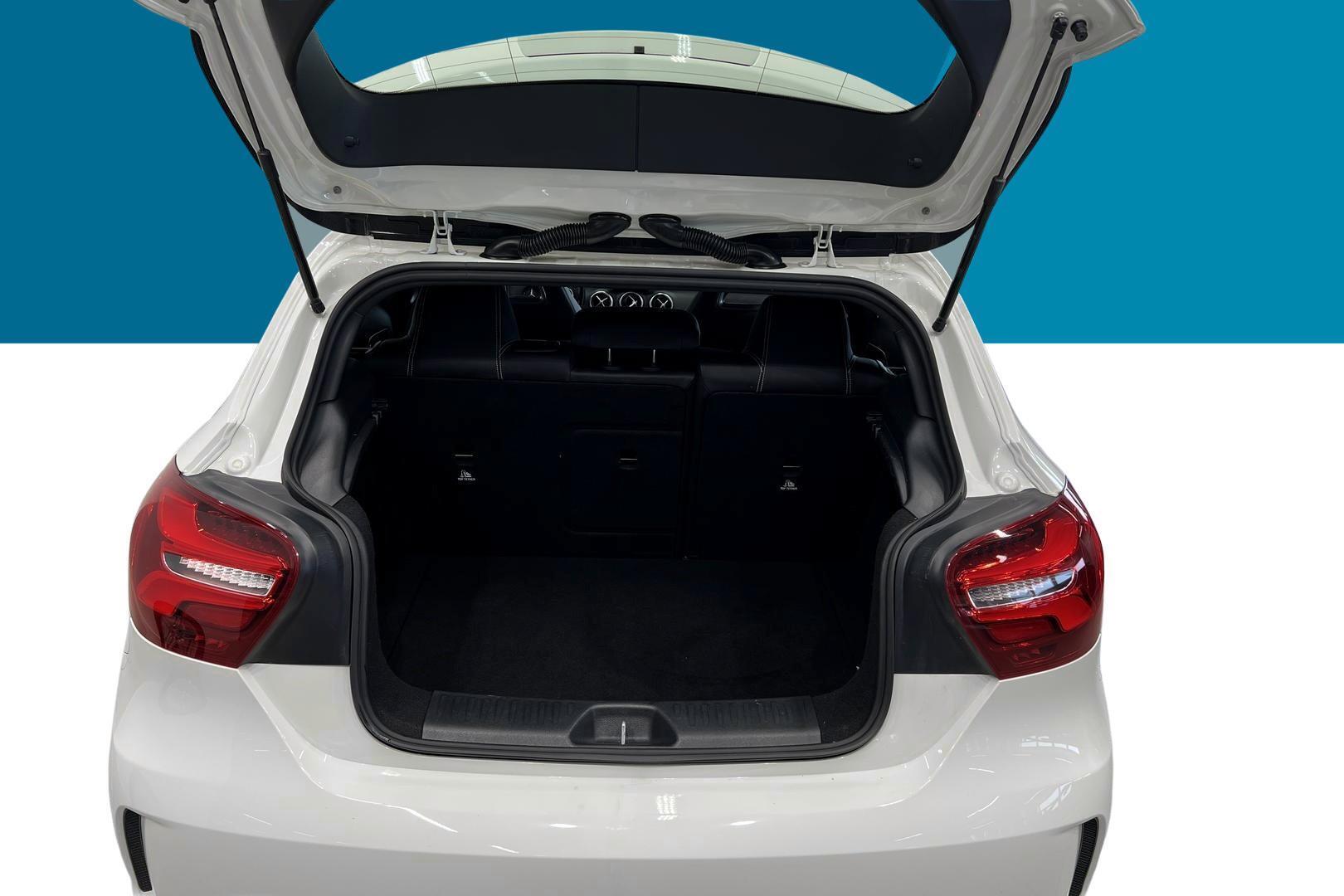 MERCEDES-BENZ A 2018
