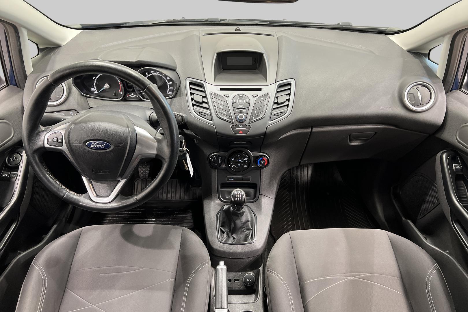 FORD Fiesta 11