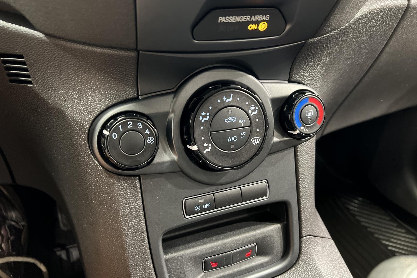 FORD Fiesta 16