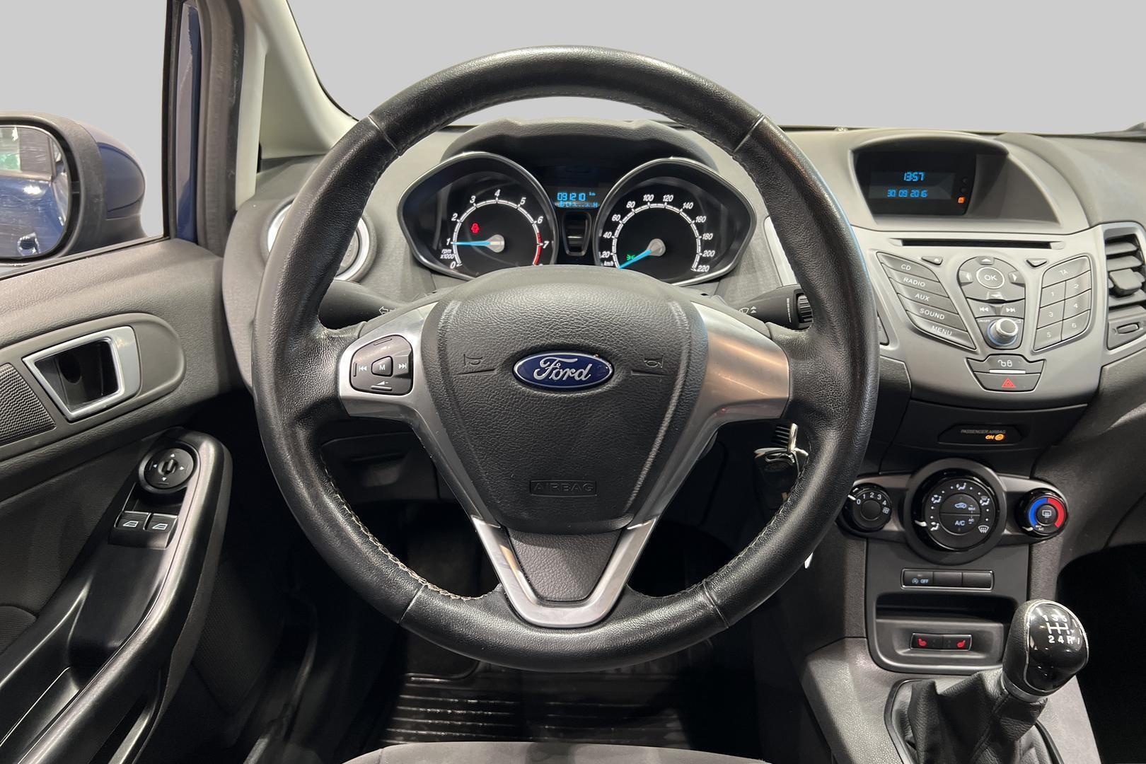 FORD Fiesta 21