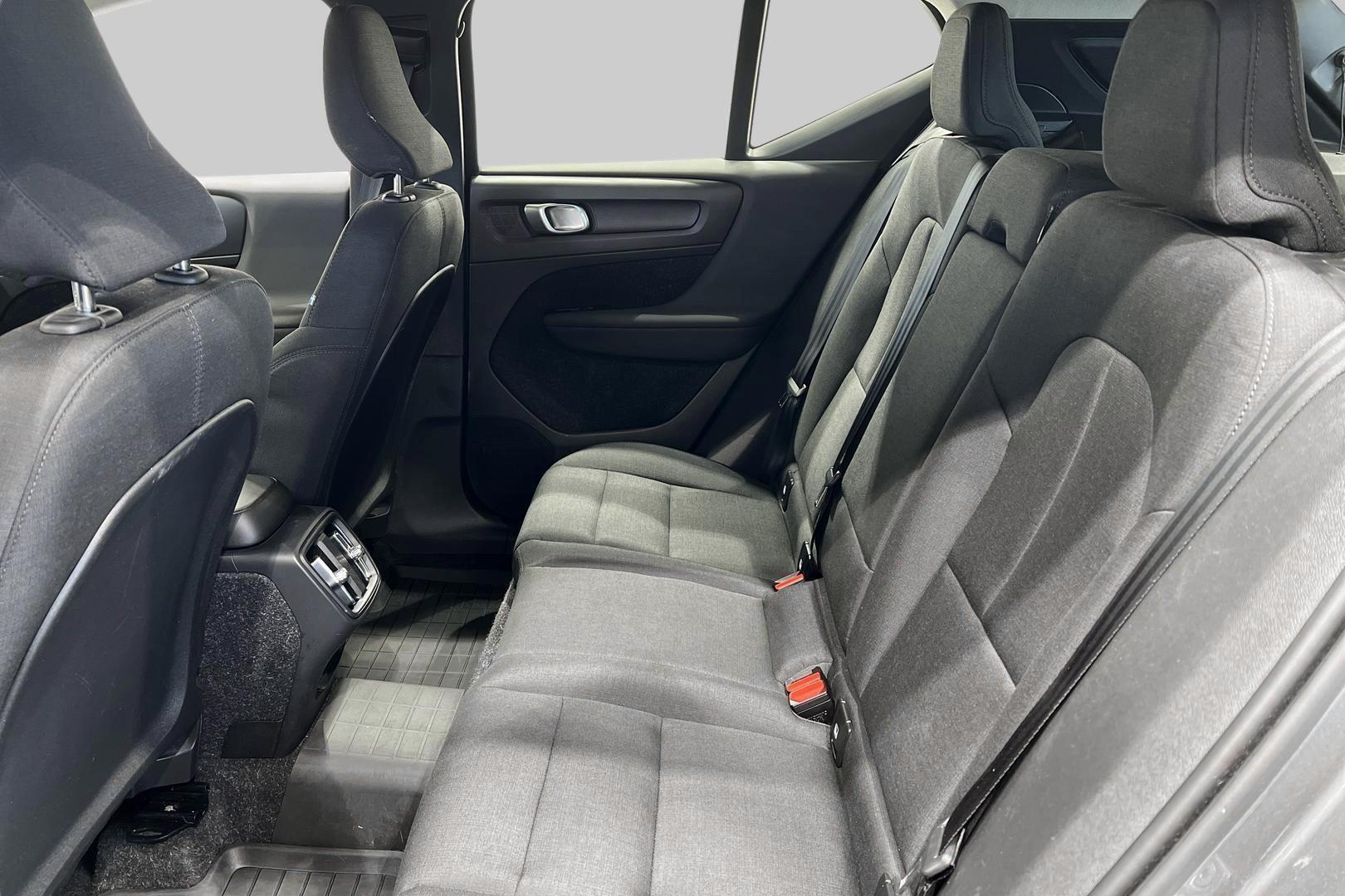 VOLVO XC40 2019