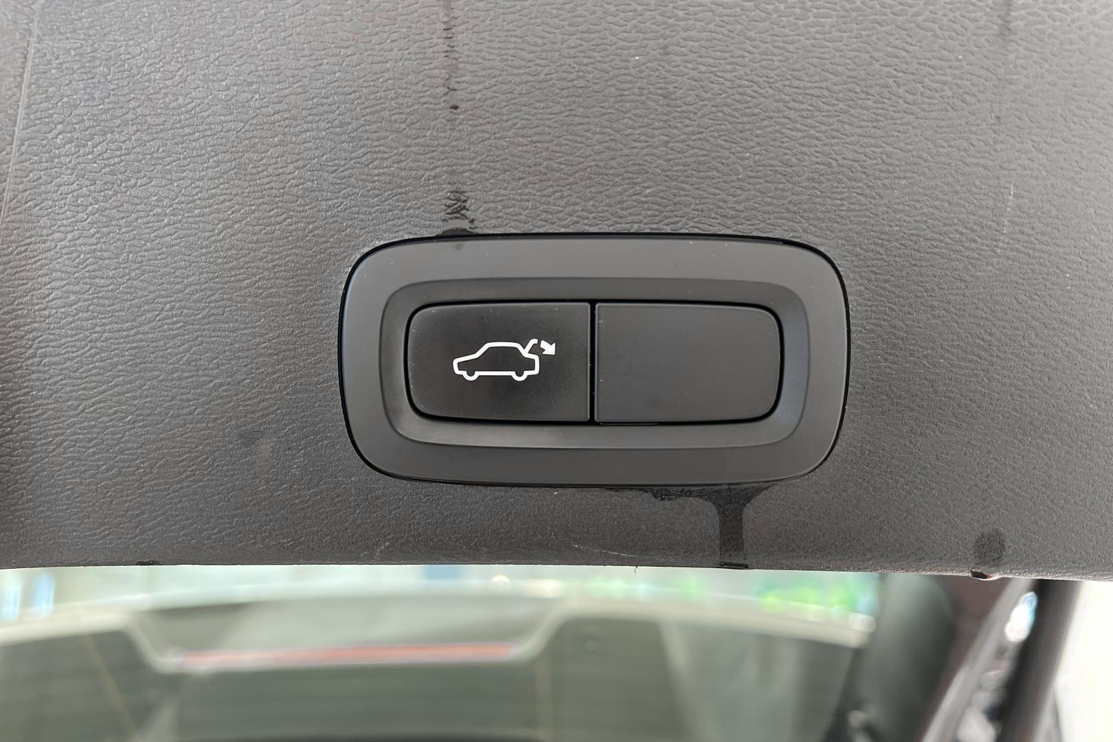 VOLVO XC40 2019