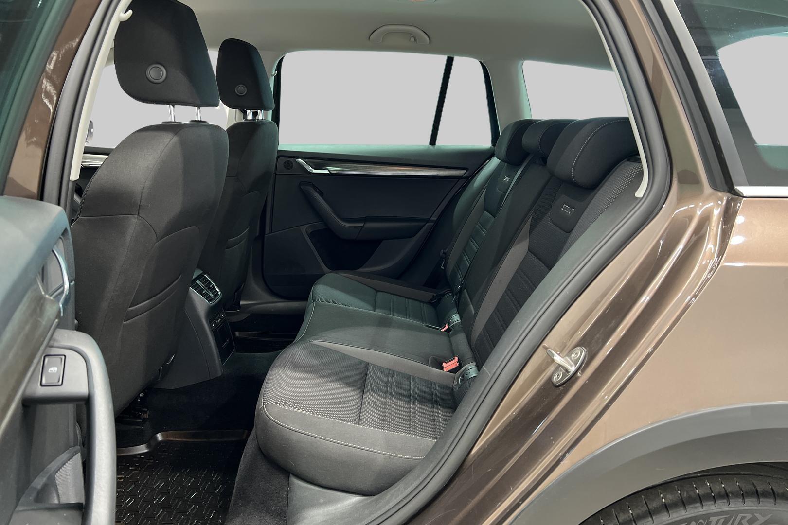 SKODA Octavia 10