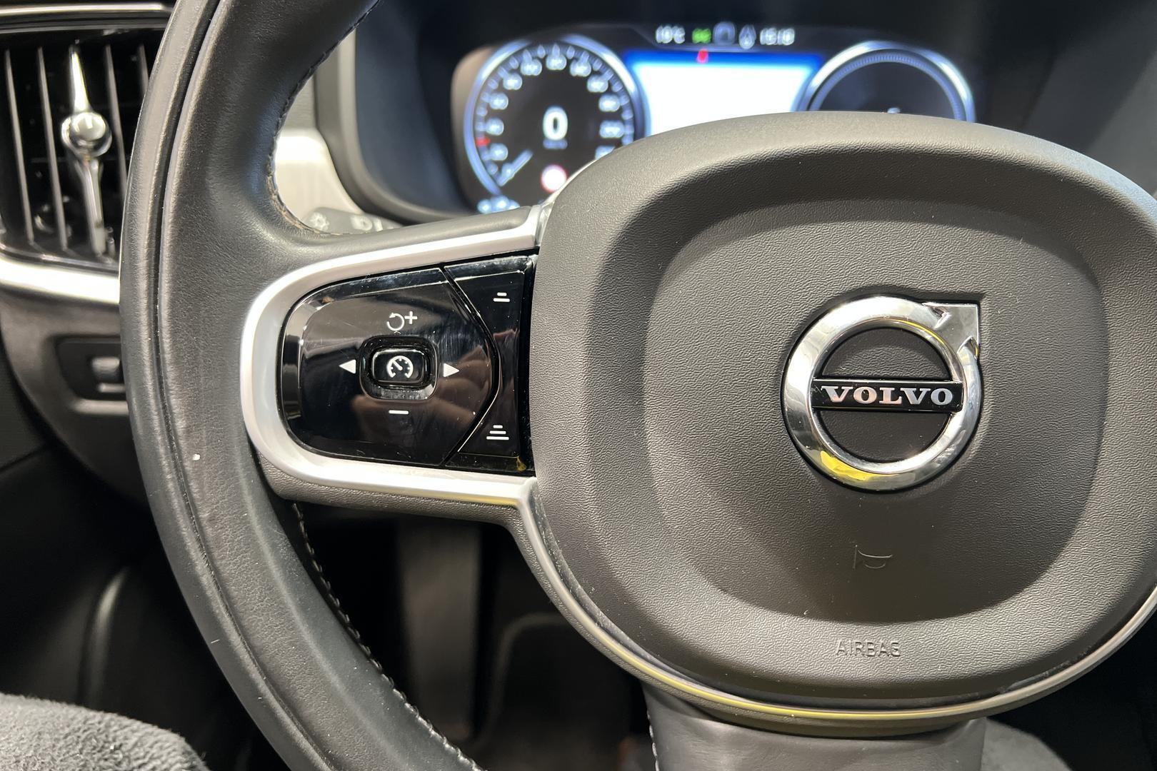 VOLVO V90 2020