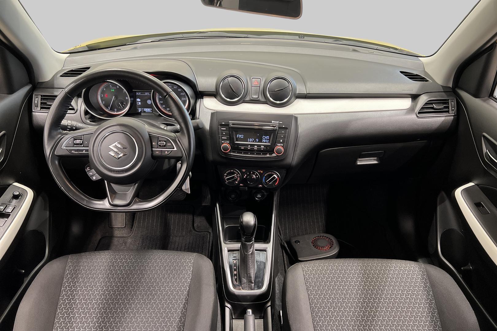 SUZUKI Swift 2021