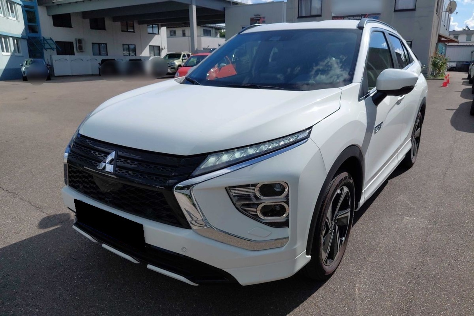 MITSUBISHI ECLIPSE CROSS 1