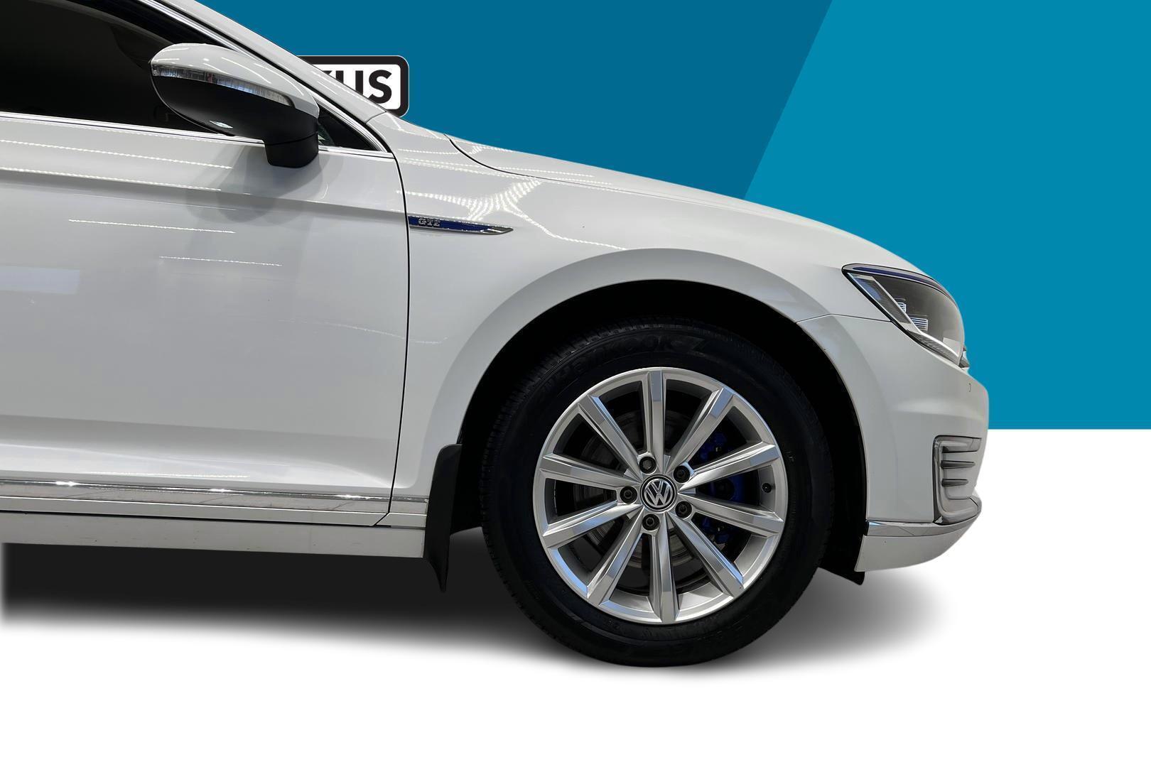 VOLKSWAGEN Passat 2018