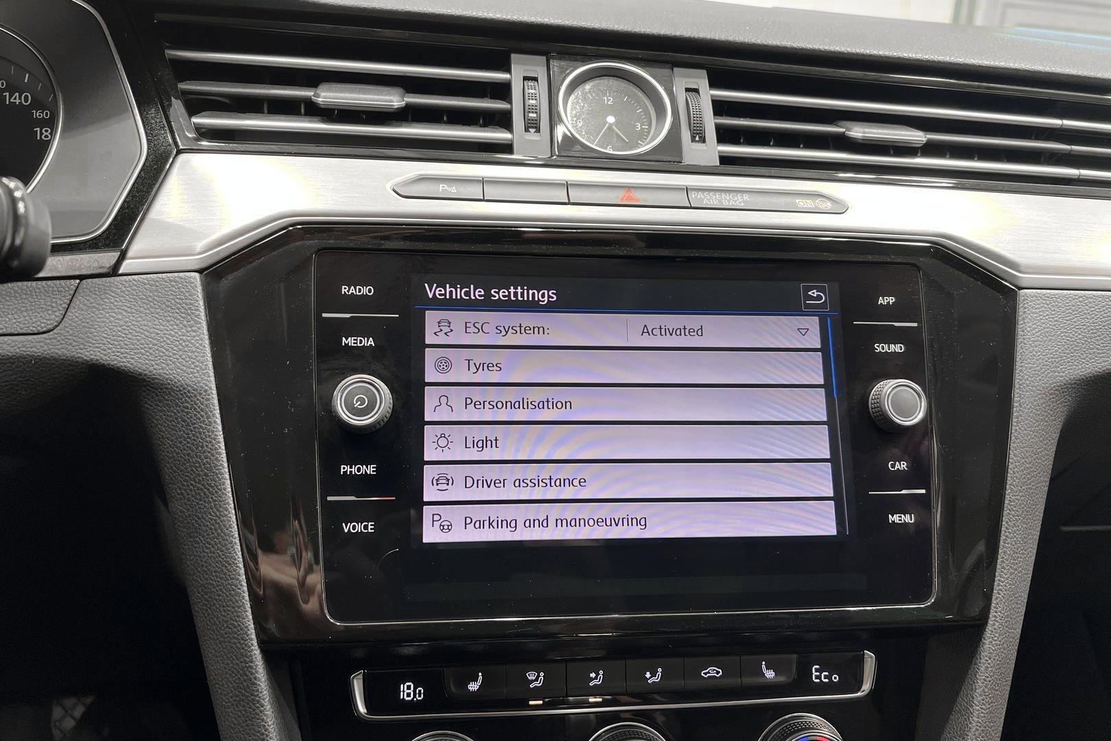 VOLKSWAGEN Passat 2018