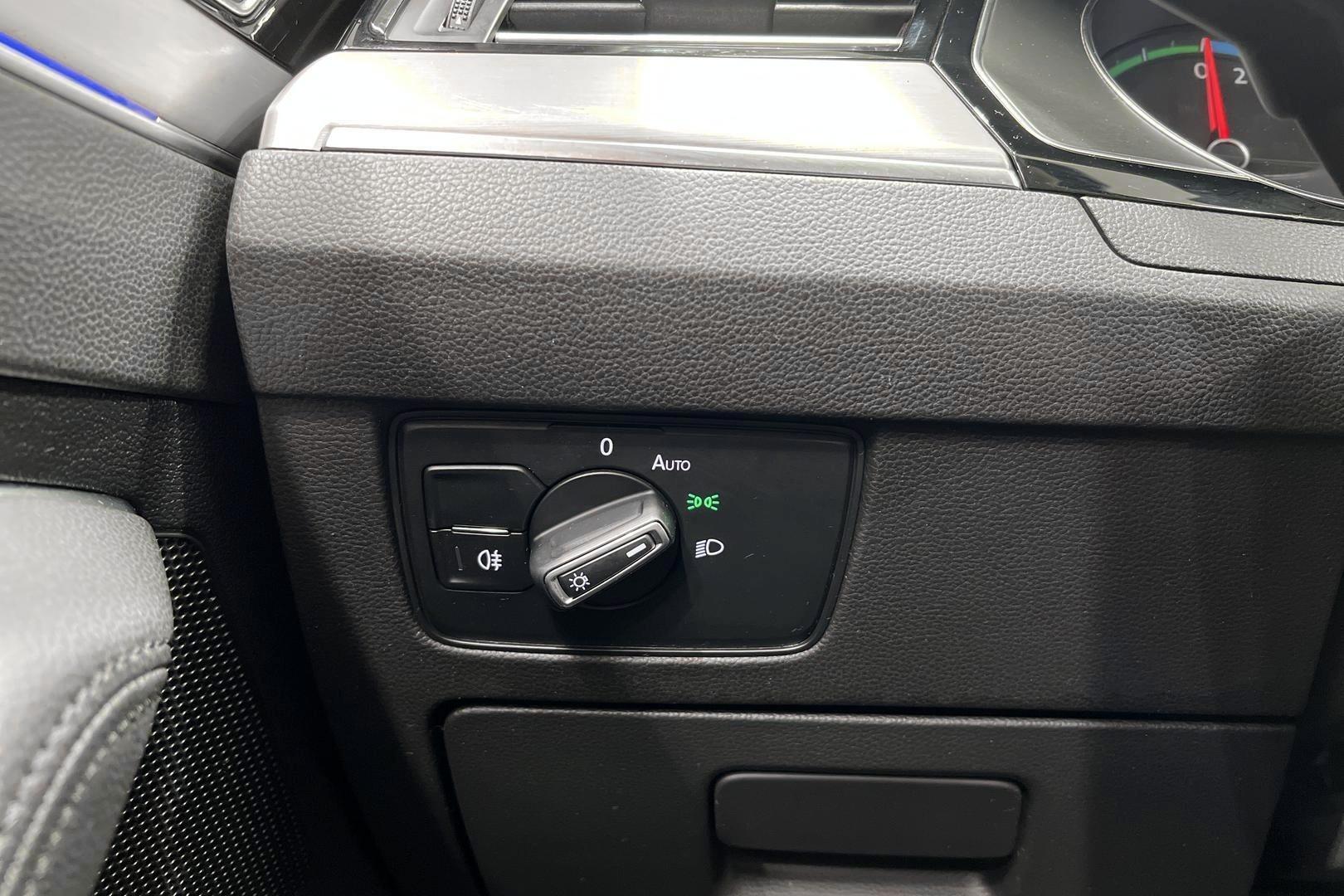 VOLKSWAGEN Passat 2018