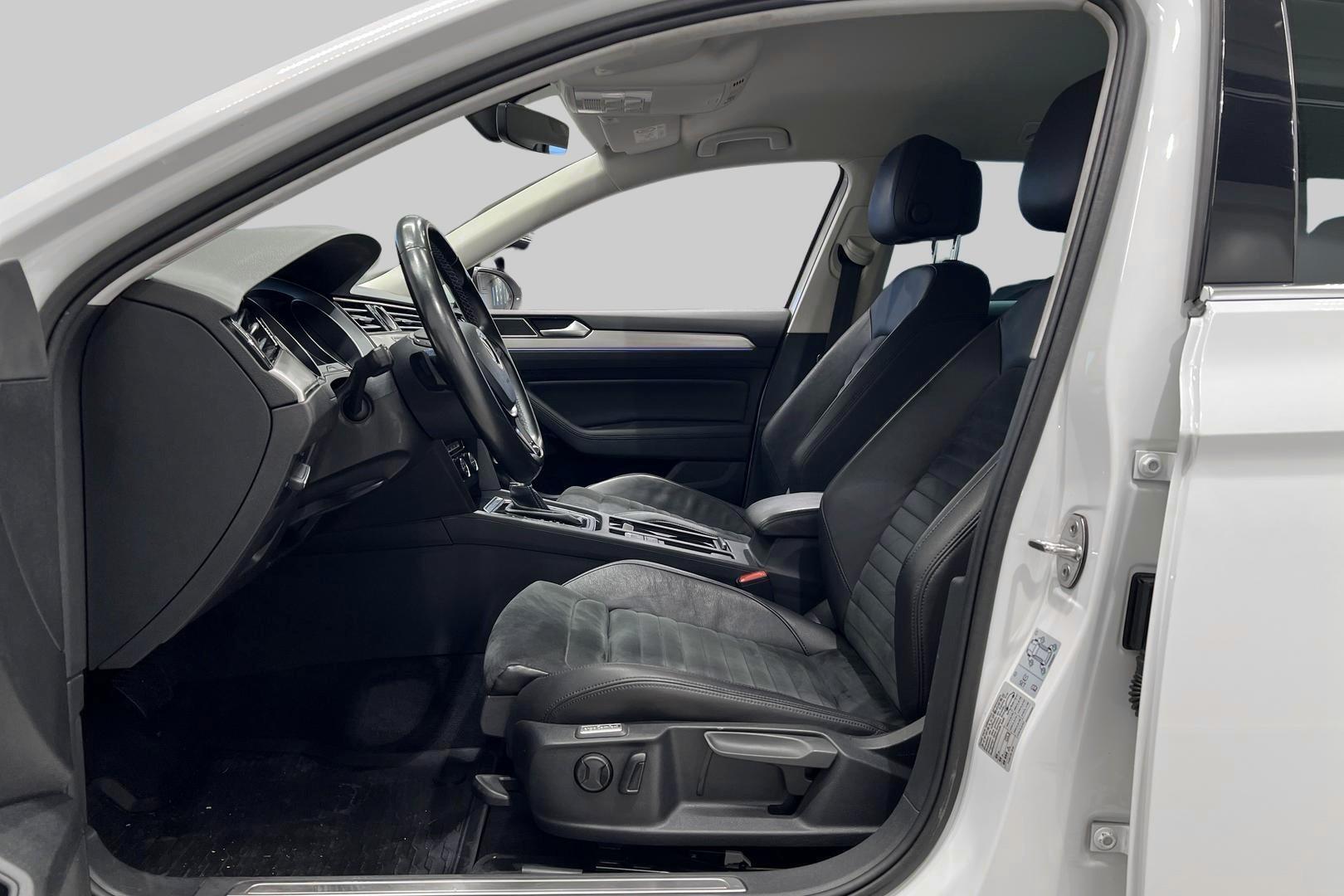 VOLKSWAGEN Passat 2018