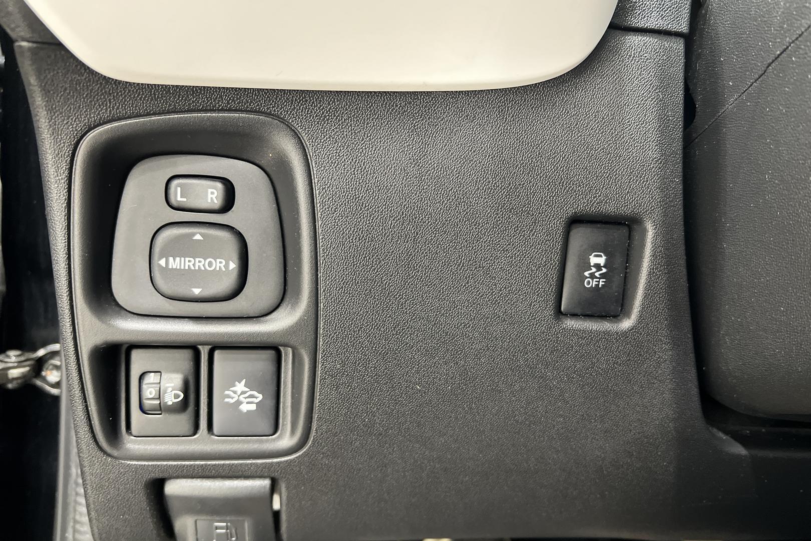 PEUGEOT 108 2016