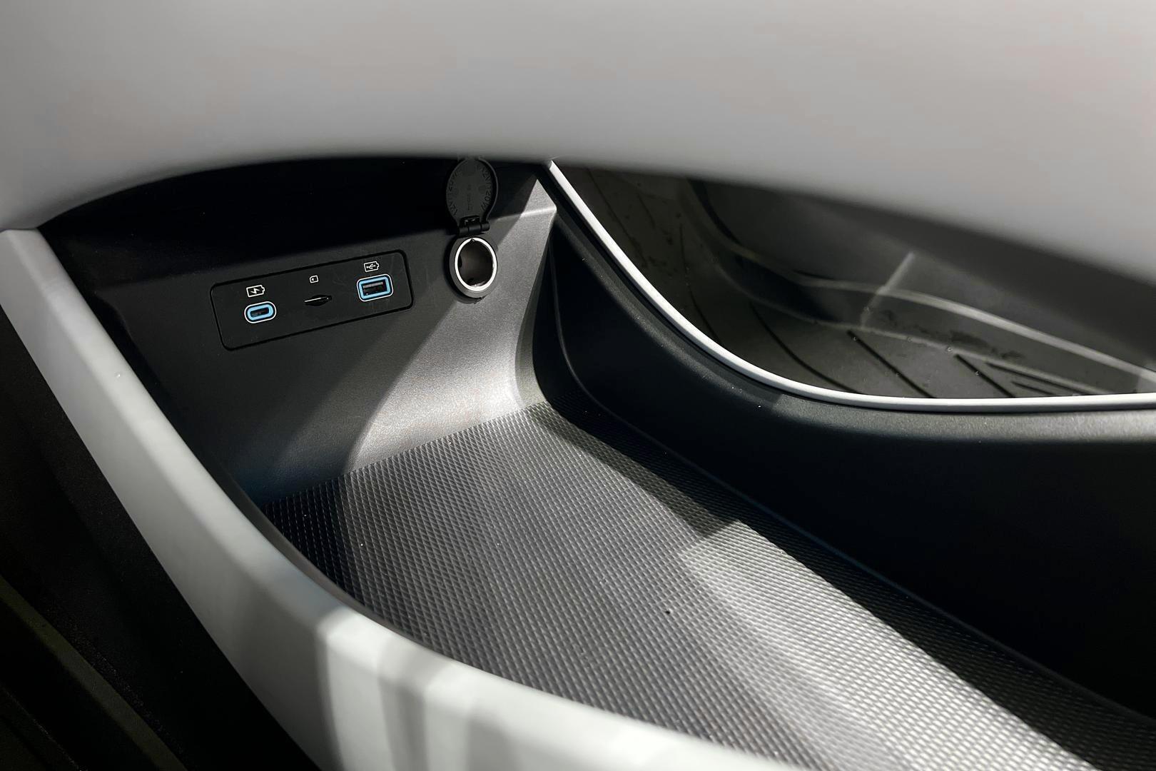 BYD SEAL 42