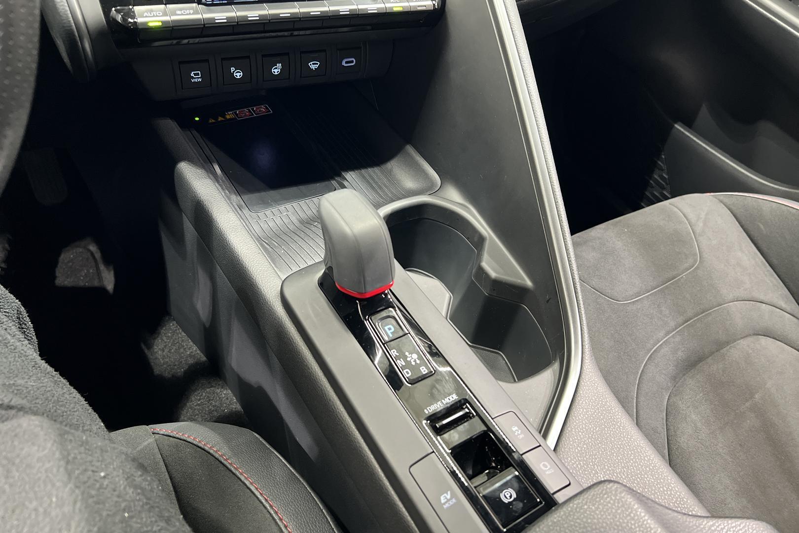 TOYOTA C-HR 22