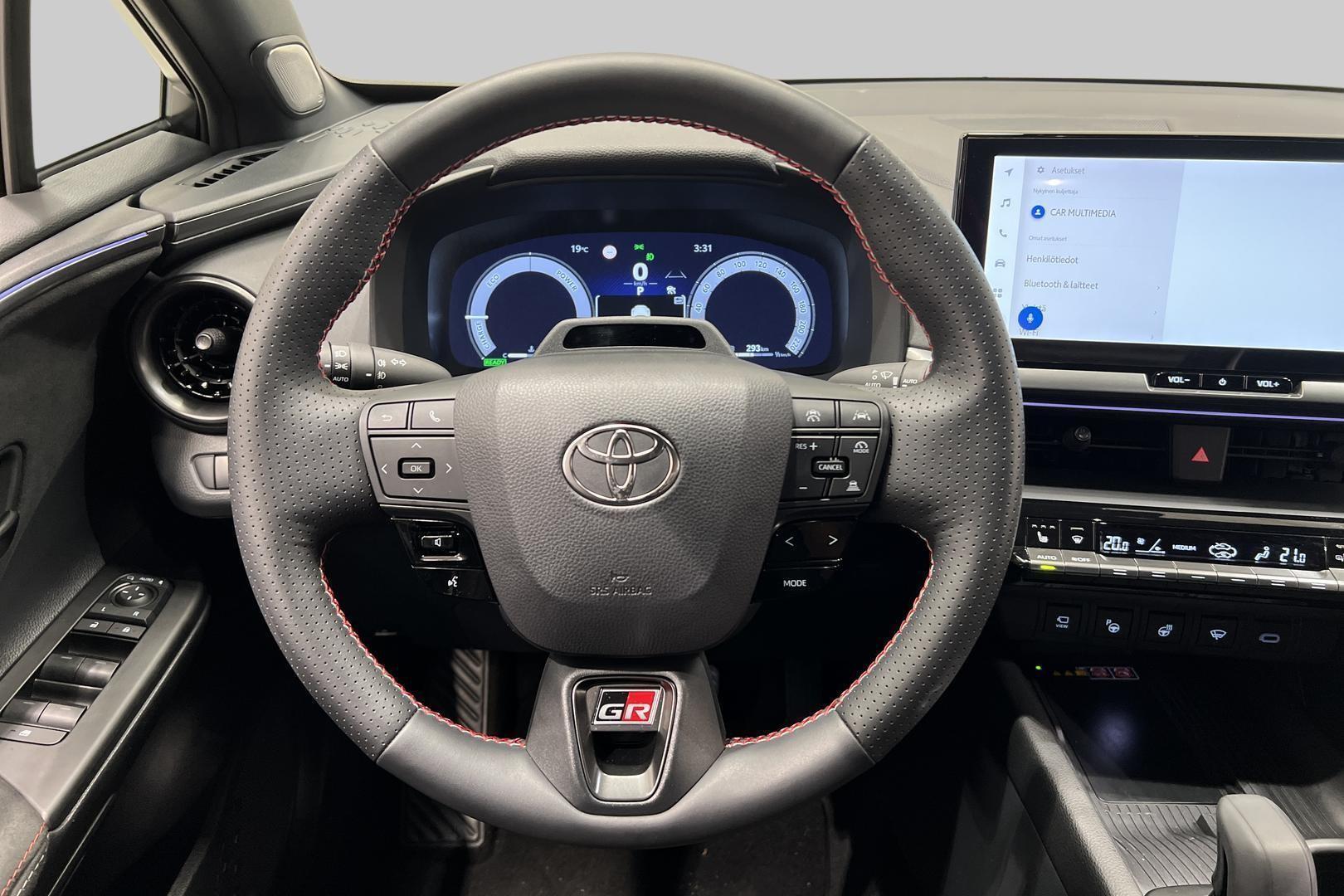 TOYOTA C-HR 33