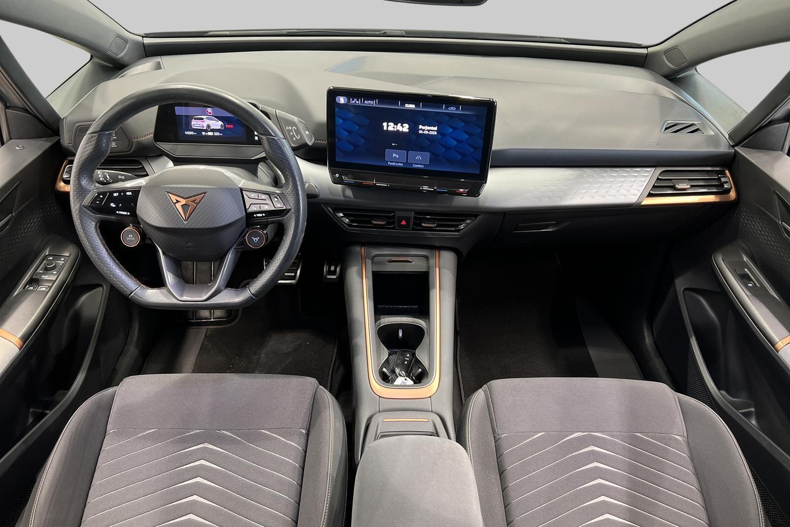 CUPRA BORN 11