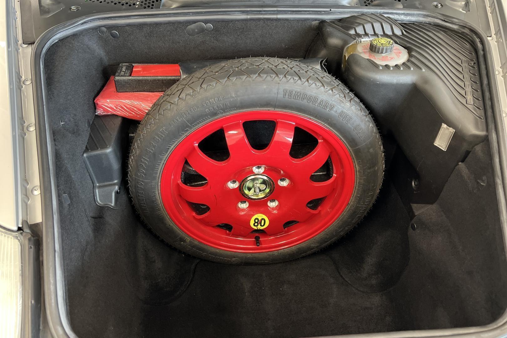 PORSCHE 911 2004
