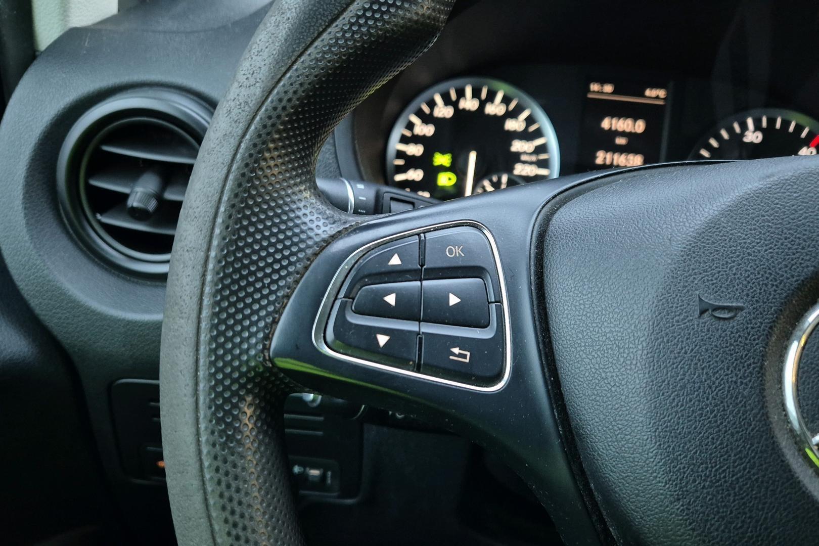 MERCEDES-BENZ Vito 2015