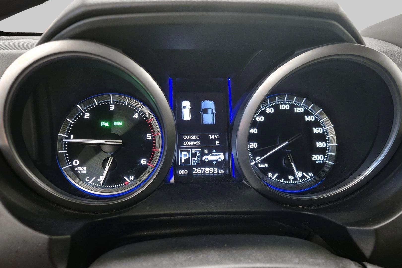 TOYOTA Land Cruiser 14