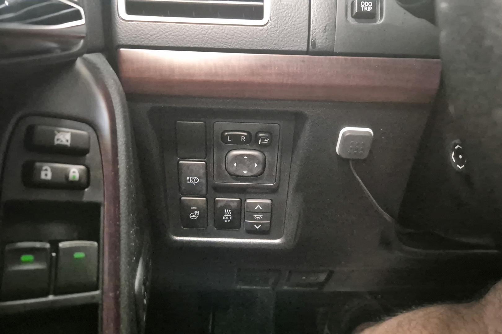 TOYOTA Land Cruiser 22
