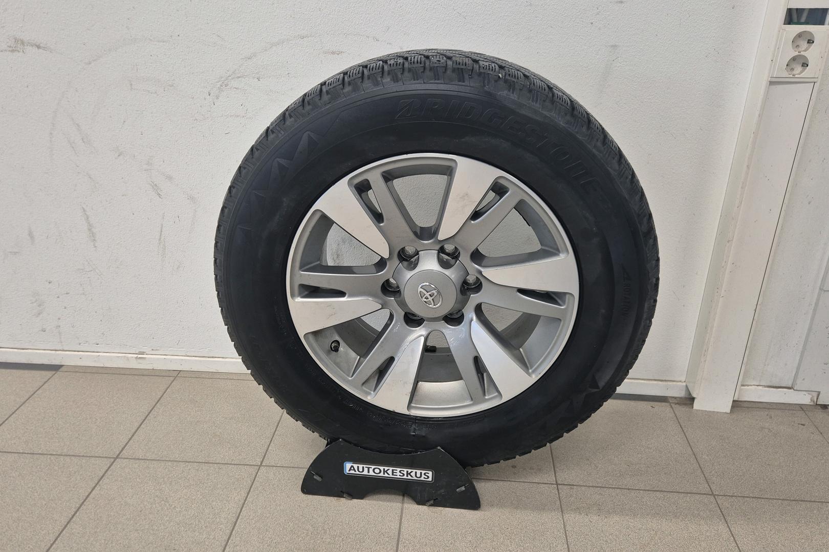 TOYOTA Land Cruiser 25