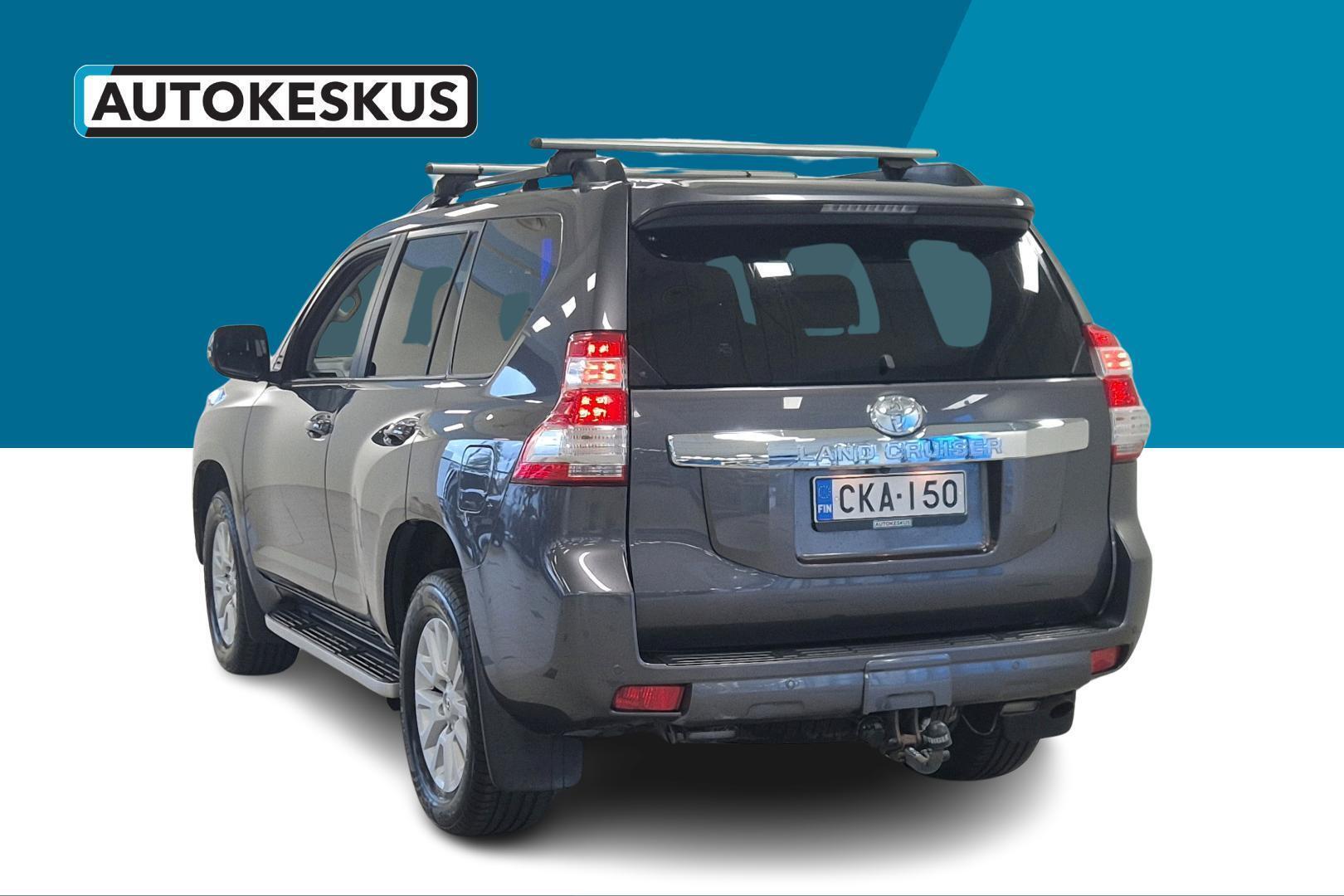 TOYOTA Land Cruiser 7