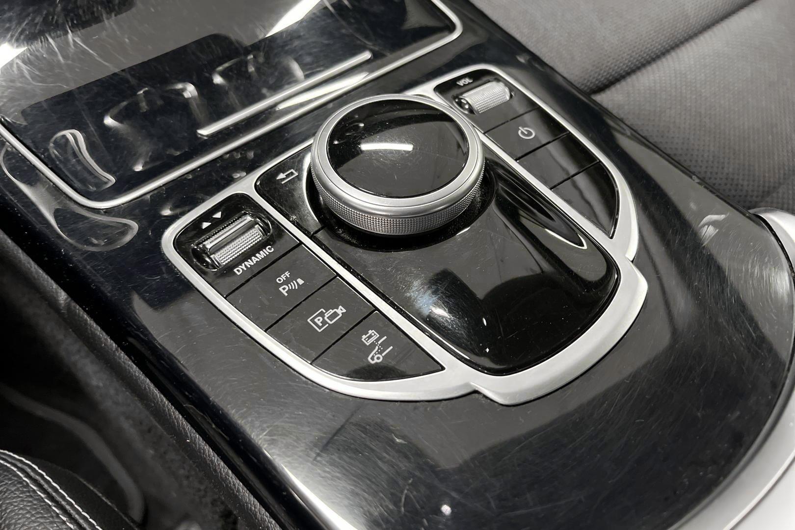 MERCEDES-BENZ C 2020