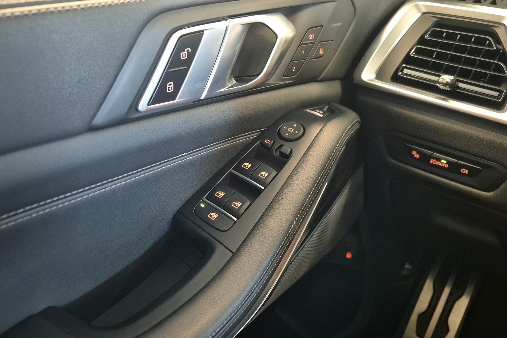 BMW X5 2023