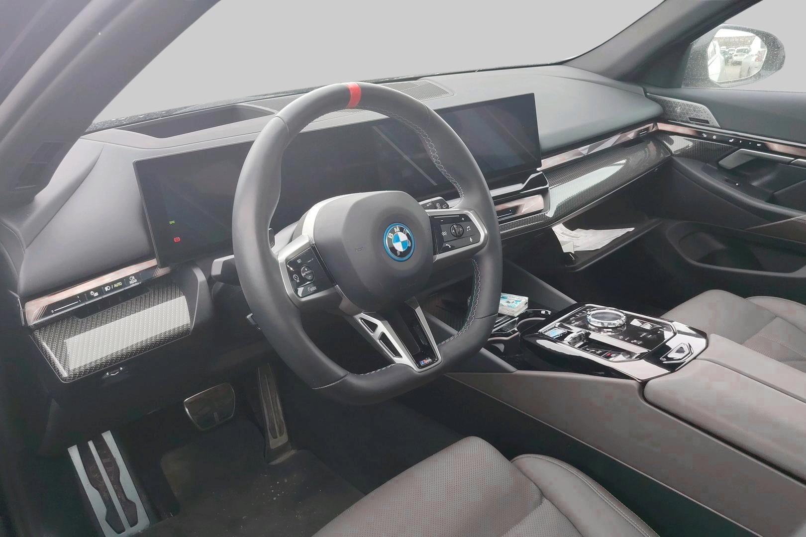 BMW i5 2024