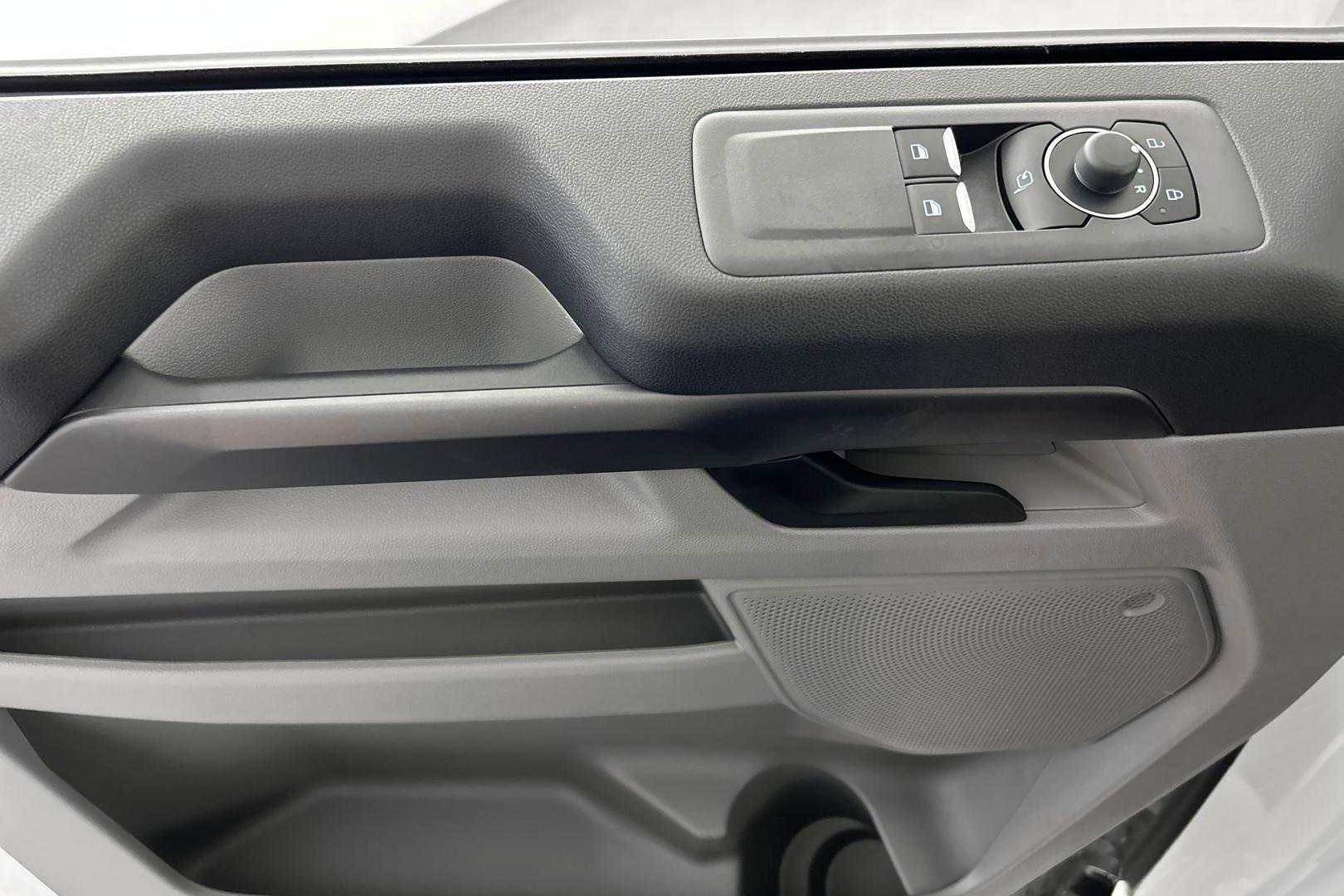 FORD Tourneo Custom 2025