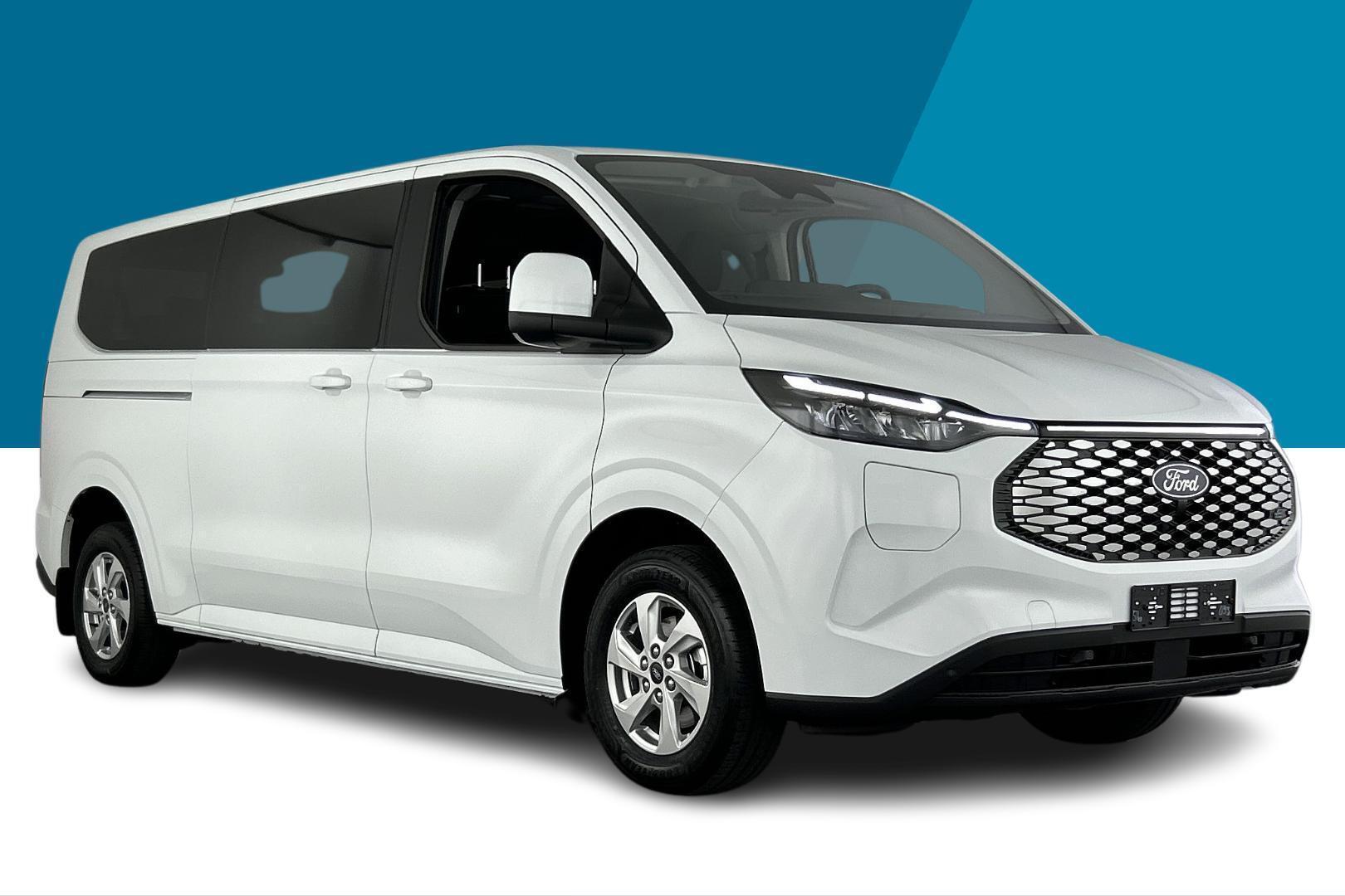 FORD Tourneo Custom 2025