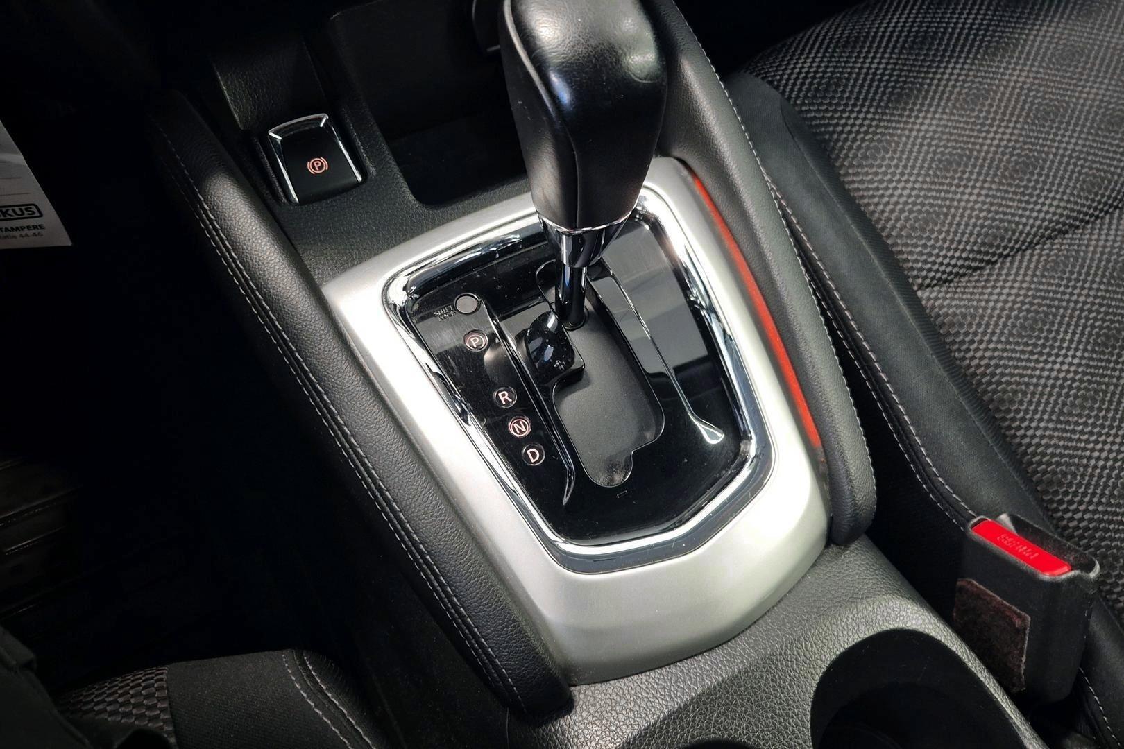 NISSAN Qashqai 2015